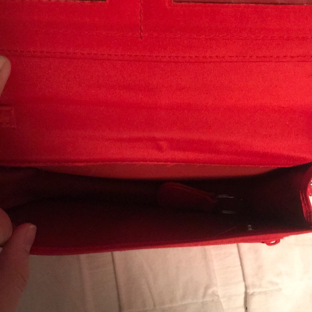 Burton Crossbody - Picture 4 of 8